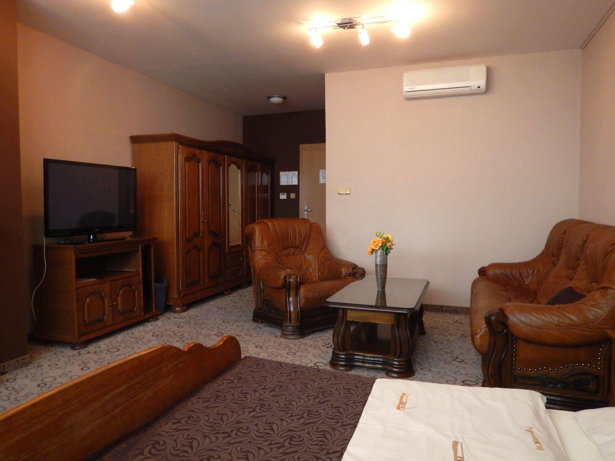 Penzion Set Kosice Ngoại thất bức ảnh